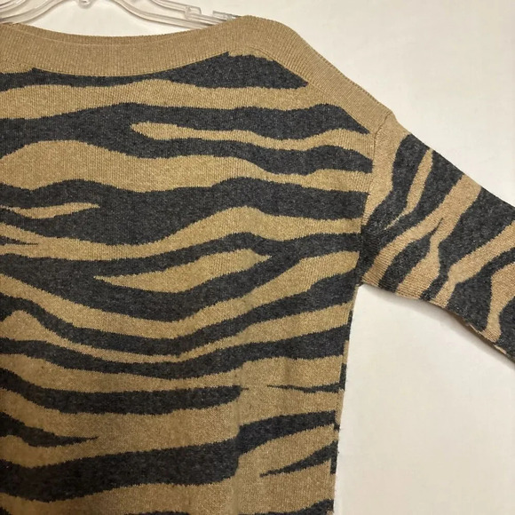 LOFT Wool Blend Boat Neck Tan Brown Gray Zebra Print Sweater Women’s Size Small - Picture 5 of 15